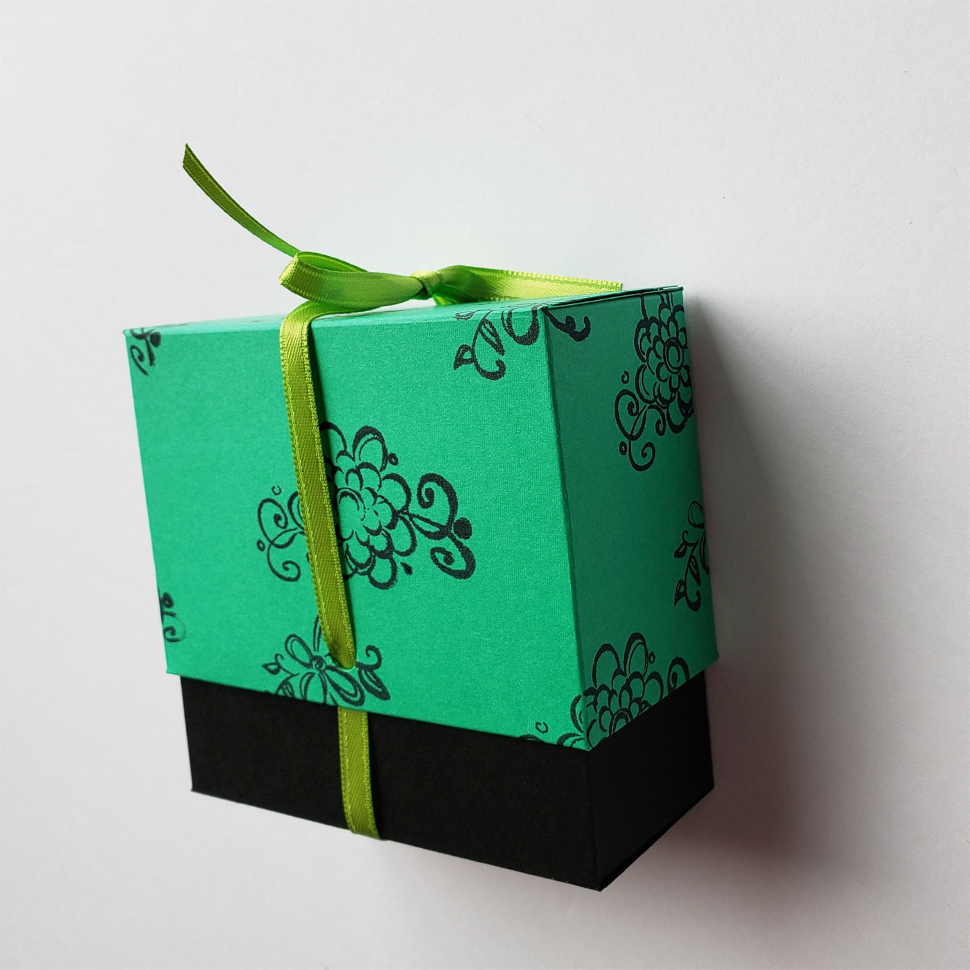 Elegant Stamped Pink & Black Rectangle Boxes with Ribbons Set of 6 - Image 4