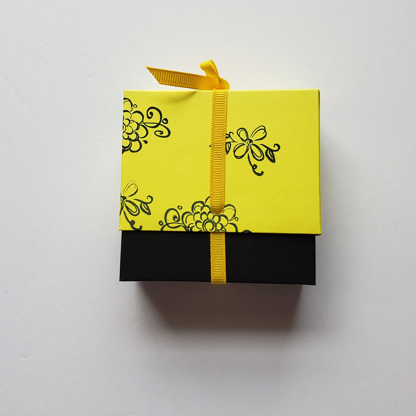 Elegant Stamped Pink & Black Rectangle Boxes with Ribbons Set of 6 - Image 2