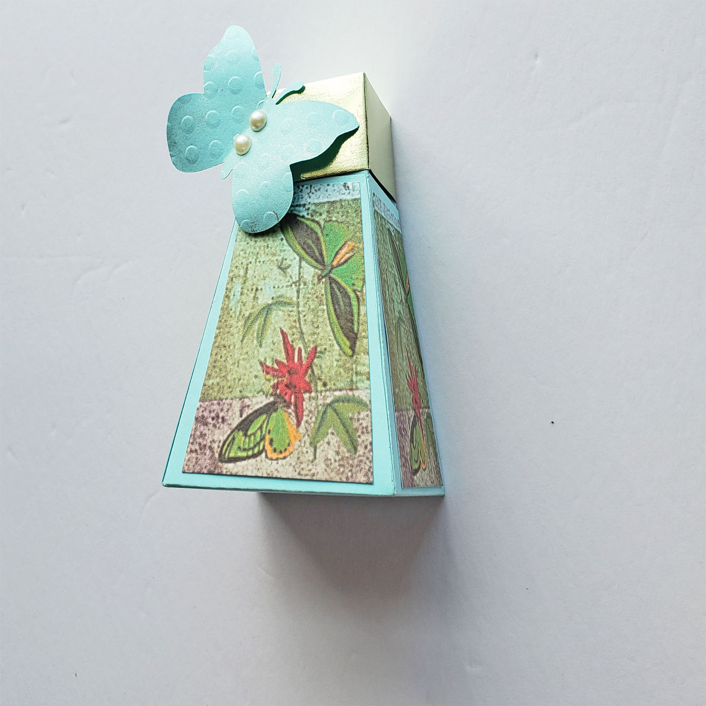 Blue Pyramid Butterfly Boxes - Set of 4
